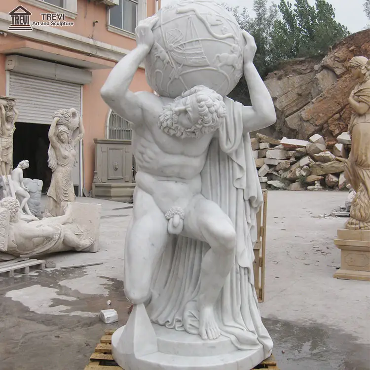 Старинная греческая титановая гигантская мраморная статуя атласа