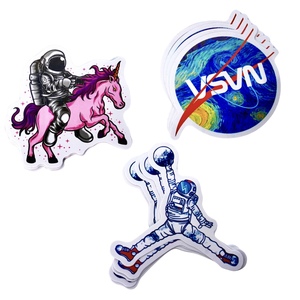 Özel yapışkanlı etiket Logo tasarım UV geçirmez baskı su geçirmez karikatür PVC vinil kalıp kesim Sticker özel çıkartmalar