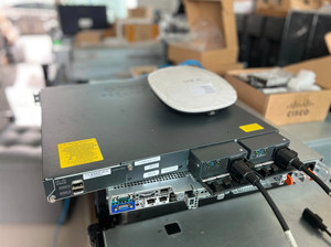 <strong>Cisco</strong> Catalyst 2960XR Gigabit PoE <strong>Networking</strong> <strong>Device</strong> 48x Ports GE 2x SFP+ Uplinks Switch WS-C2960XR-48FPD-I - Product Image 4