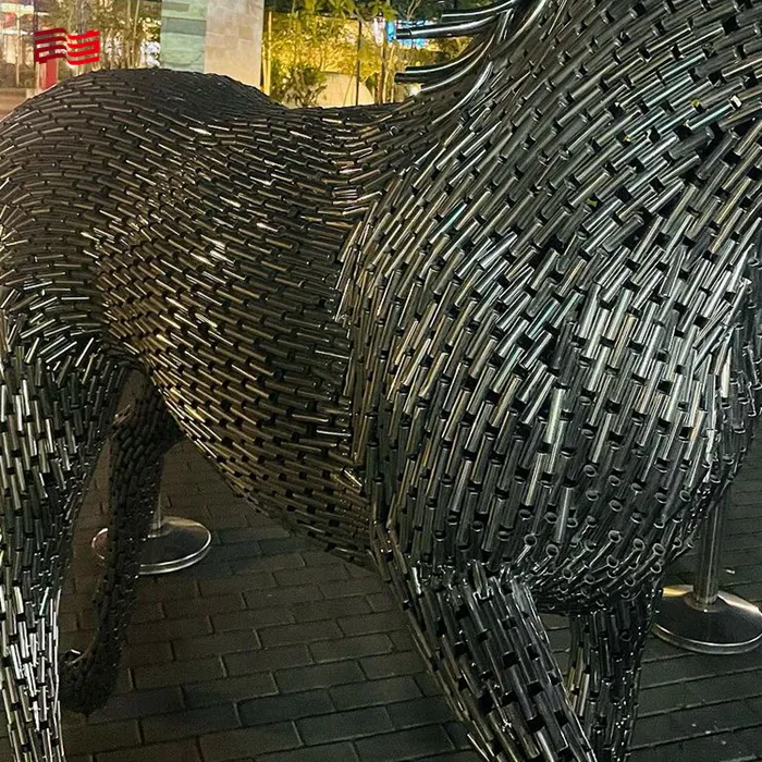 Escultura de caballo hueco de acero inoxidable, nuevo proceso, diseño único, escultura de animal, el tamaño del material metálico se puede personalizar