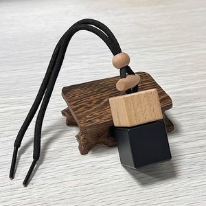 Tùy Chỉnh <span class=keywords><strong>Mini</strong></span> Rỗng Xe Khuếch Tán Mặt Dây Chuyền Thiết Kế Mới Thủy Tinh Khuếch Tán Nước Hoa Treo Xe Chai Khuếch Tán - Product Image 2