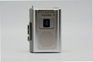 中国制造的旧款录音机便携式旧式盒式磁带，带耳机插孔panda am fm收音机功能音频随身听 - Product Image 5