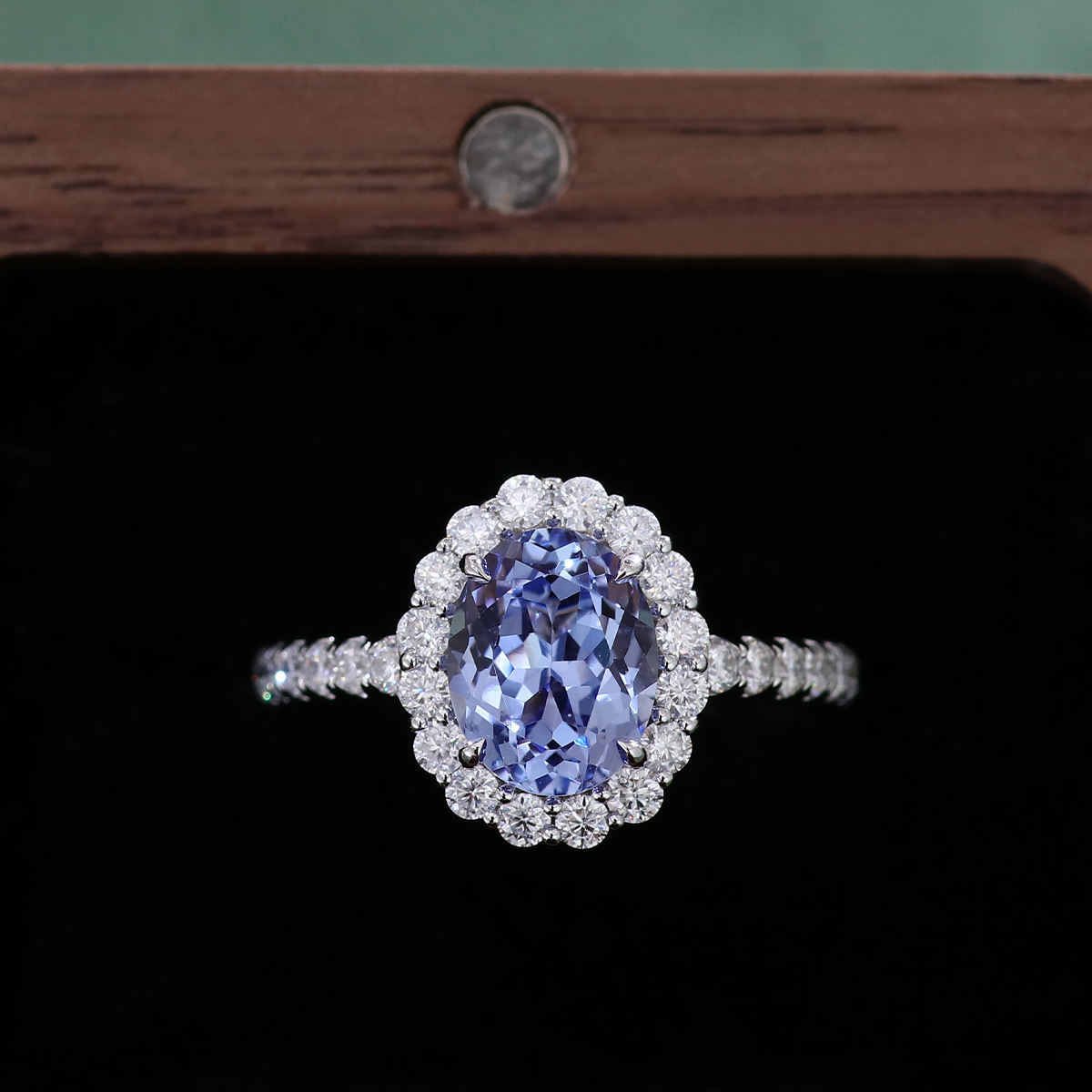 Anillo de oro macizo de 14k con piedra preciosa cultivada en laboratorio