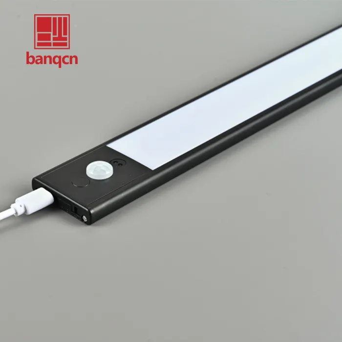 Banqcn Wireless sotto il Cabinet illuminazione interna spazzata a mano/sensore di movimento luci ricaricabili dell'armadio USB
