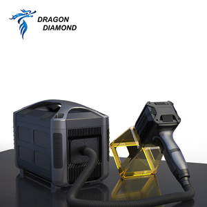 ミニポータブル20W/30W手持ちファイバーレーザーマーキングマシン金属<span class=keywords><strong>QR</strong></span>コード画像エッチングDXF PLT AI用の新しい状態彫刻機