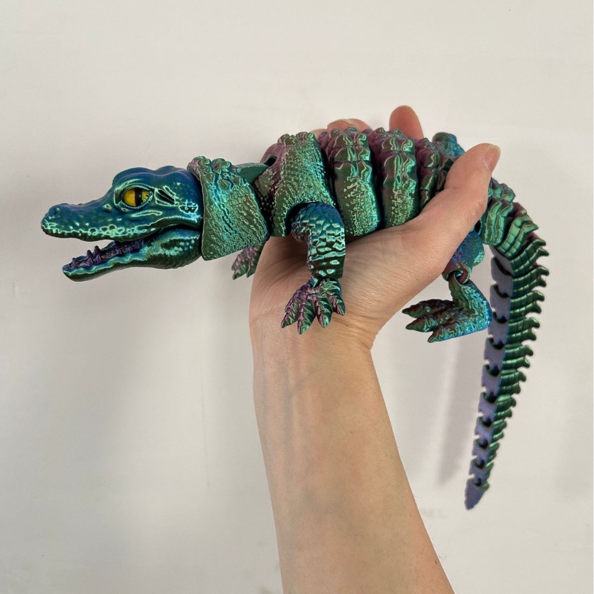 Red-green-blue gradient crocodile