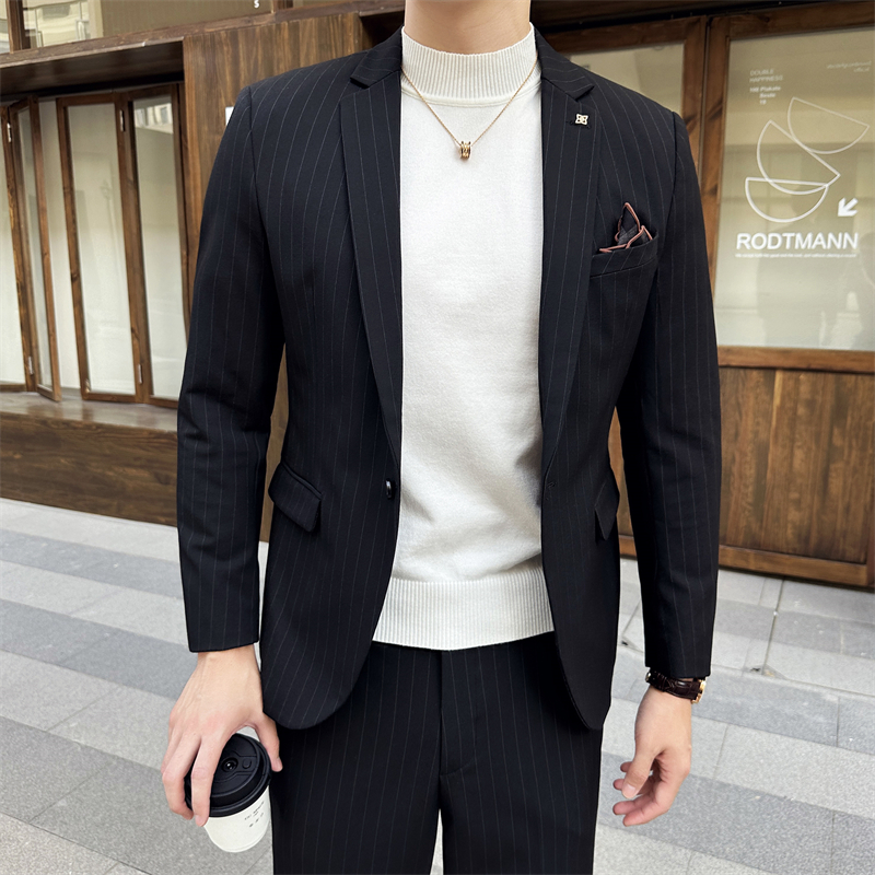 Noir (costume + gilet + pantalon habillé)