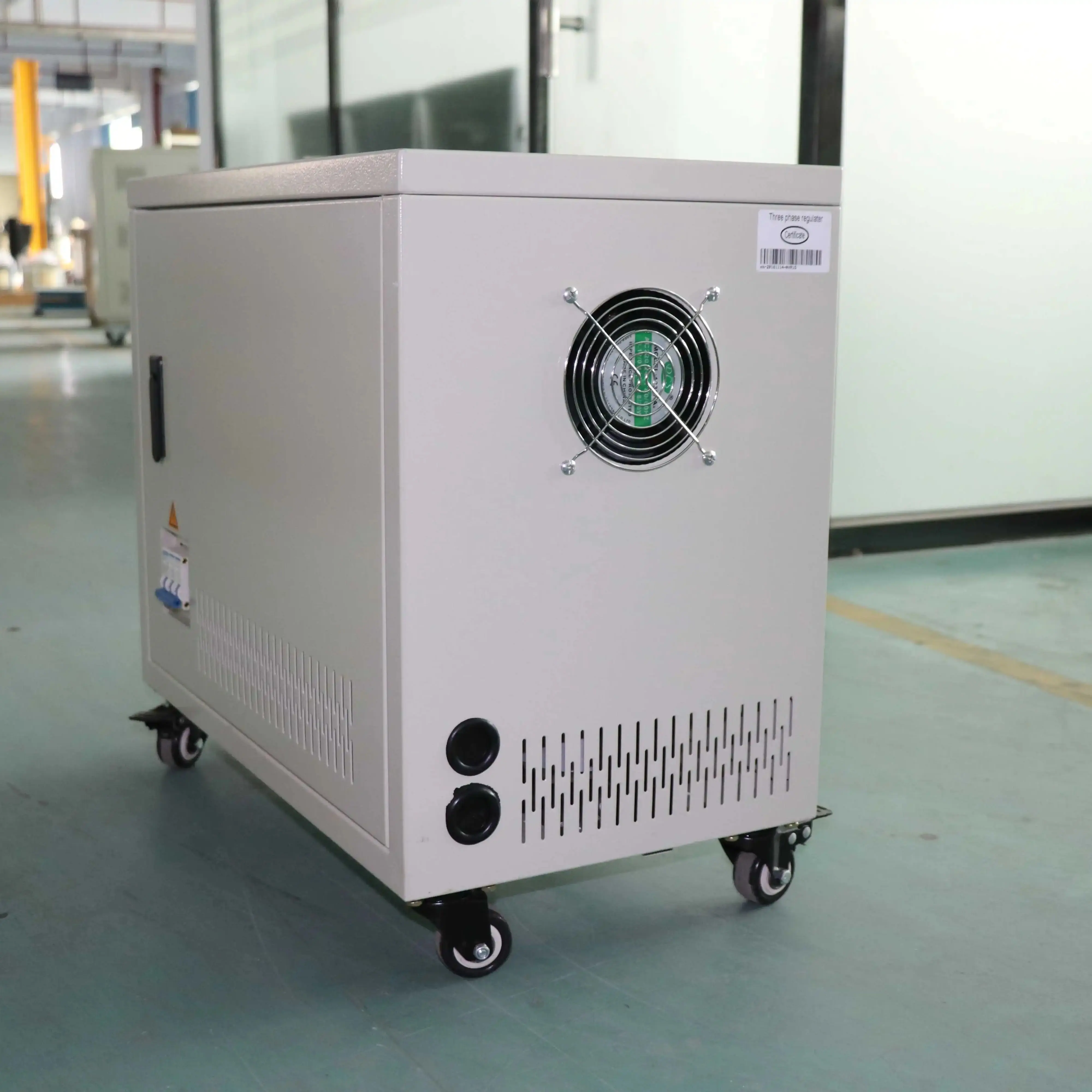 SBW Regulator penstabil tegangan otomatis, tiga fase 100kVA hingga 300kVA 400kVA 380V AC harga bagus