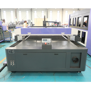 金属および非金属レーザー切断機4x3フィット2kwレーザー切断機CO2レーザーカッター付き - Product Image 6