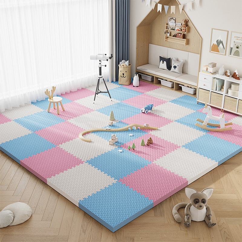 Blanc, bleu ciel, rose