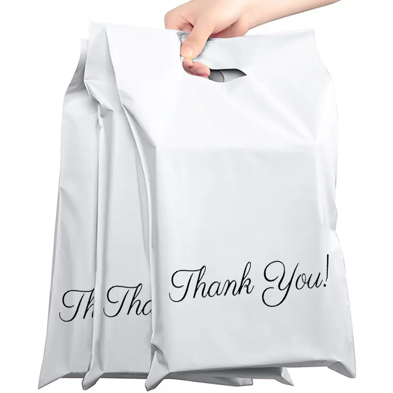 工場卸売マットホワイトプラスチック郵送ありがとう封筒包装バッグポリメーラー衣類用ハンドル配送バッグ付き