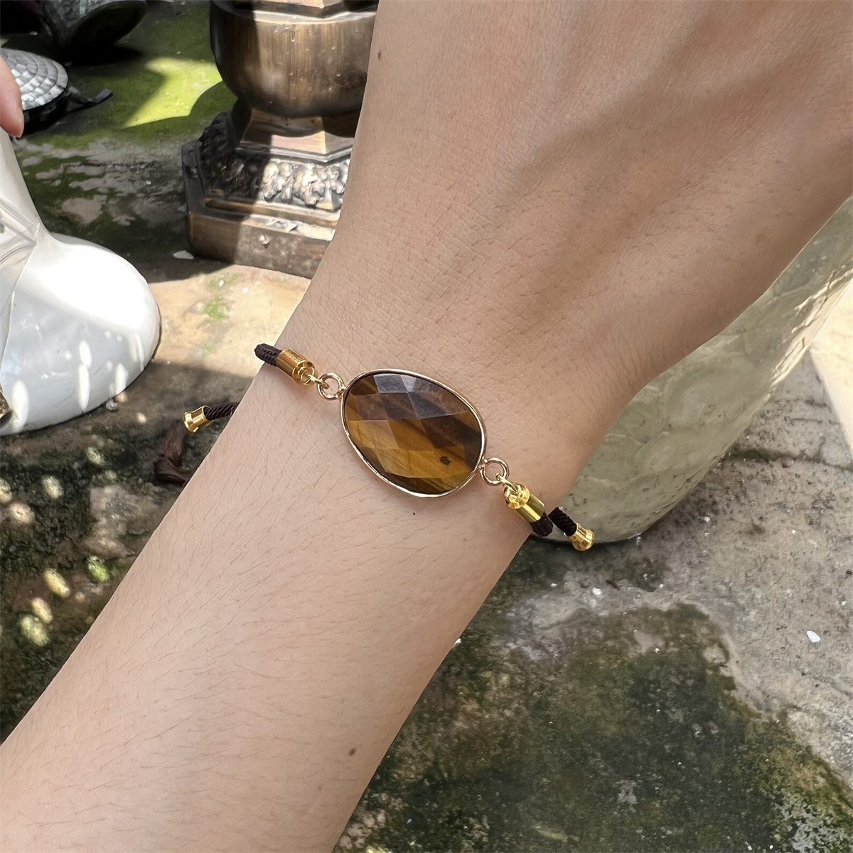 tiger eye