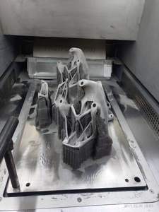 新设计的3D打印机，以卓越的精度和速度打印金属，适用于复杂的设计