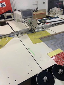 Macchina da cucire industriale programmabile automatica CNC di alta qualità per diversi prodotti con dimensioni 120*80cm - Product Image 3