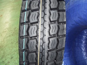 TBR轮胎VESTEON轮胎255/80r22.5 295/80r22.5 275/80r22.5卡车轮胎