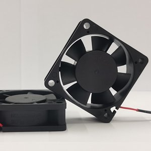 サポートされる電源のためのカスタマイズ可能な6020 DC 12V/24V USBコンピュータ冷却ファンOEM & ODM - Product Image 6
