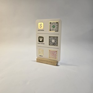 Mejore su impacto minorista: Herramientas de diseño gratuitas, técnicas de código QR en redes sociales y opciones de visualización de código QR acrílico para minoristas. - Product Image 3
