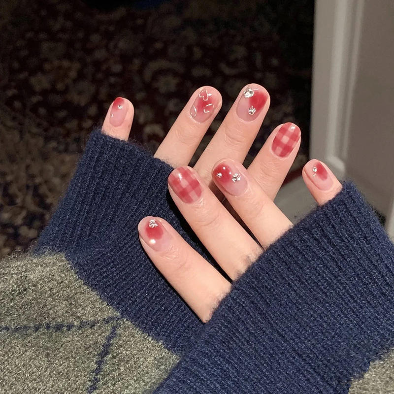 ดาวกริดและดวงจันทร์สีชมพู BY1051