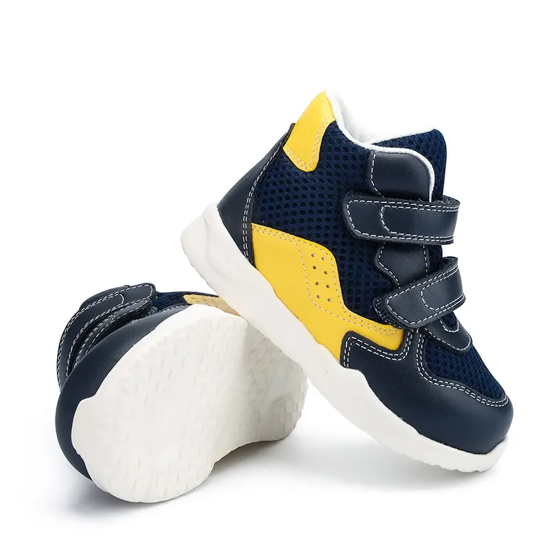 Chaussures de marche orthopédiques pour les enfants, tennis plates de bonne qualité, personnalisées, pour les petits