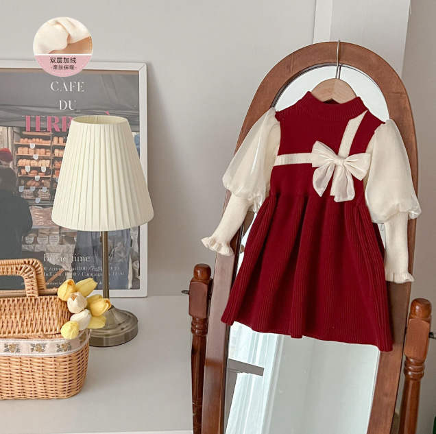 Fleece-lined red puff sleeve dress