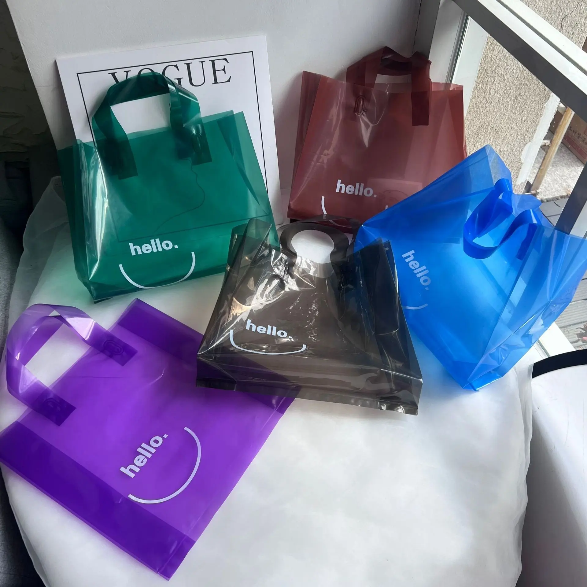 Sacchetto della spesa di plastica su ordinazione della borsa del sacchetto d'imballaggio di colore all'ingrosso per le piccole imprese