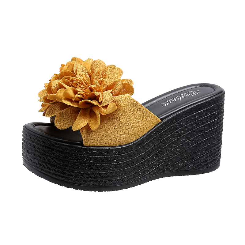 สีเหลือง