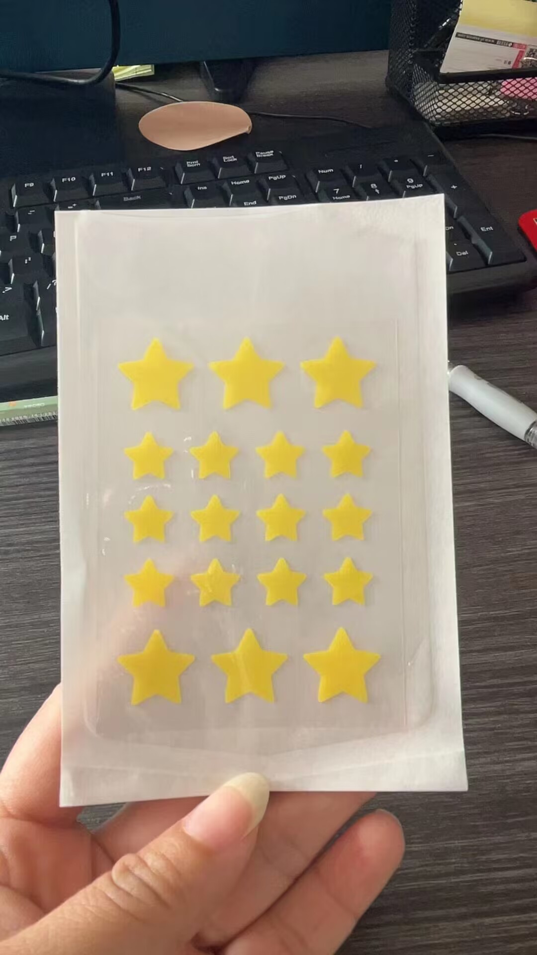 18 pièces étoile jaune
