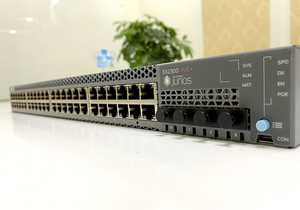 Juniper Networks original de fábrica con funciones QoS SNMP apilables POE de 176Gbps 130Mbpgs en stock. - Product Image 3