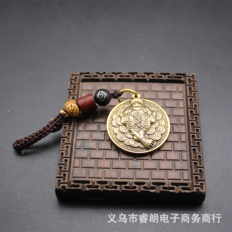 (Three-legged toad with black auspicious cloud beads)