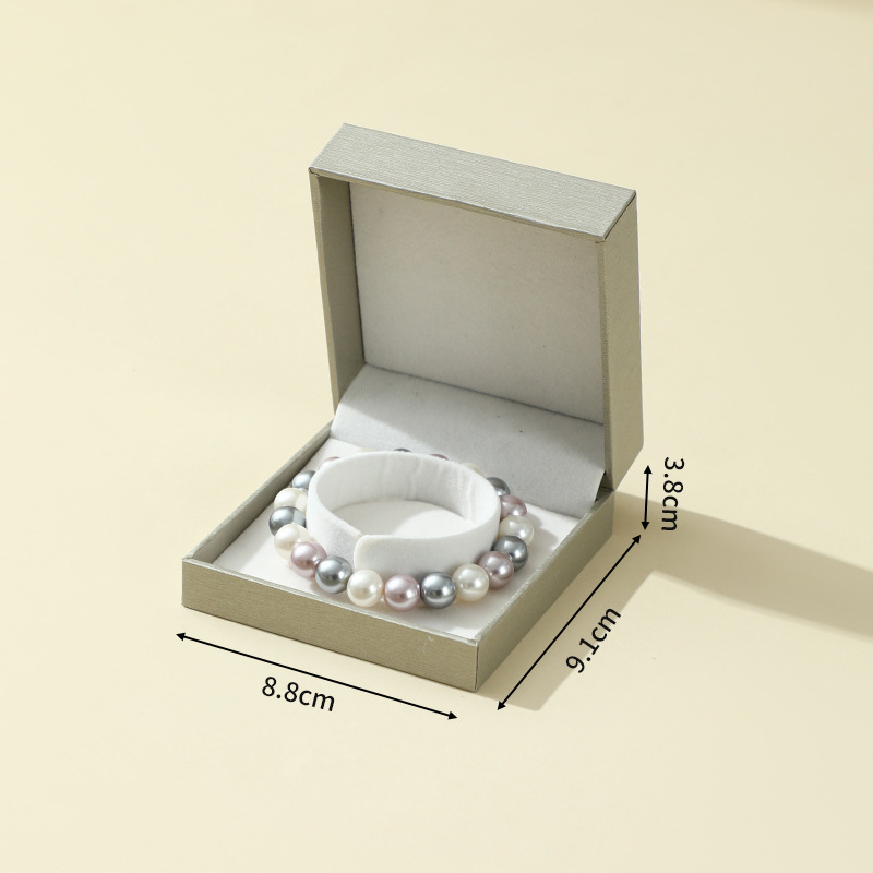 Silver inner-white box