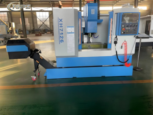 XH7126 fresatrice CNC automatica fresatrice verticale 3 assi 4 assi GSK Control BT40 fresatrice piccola ad alta precisione - Product Image 3