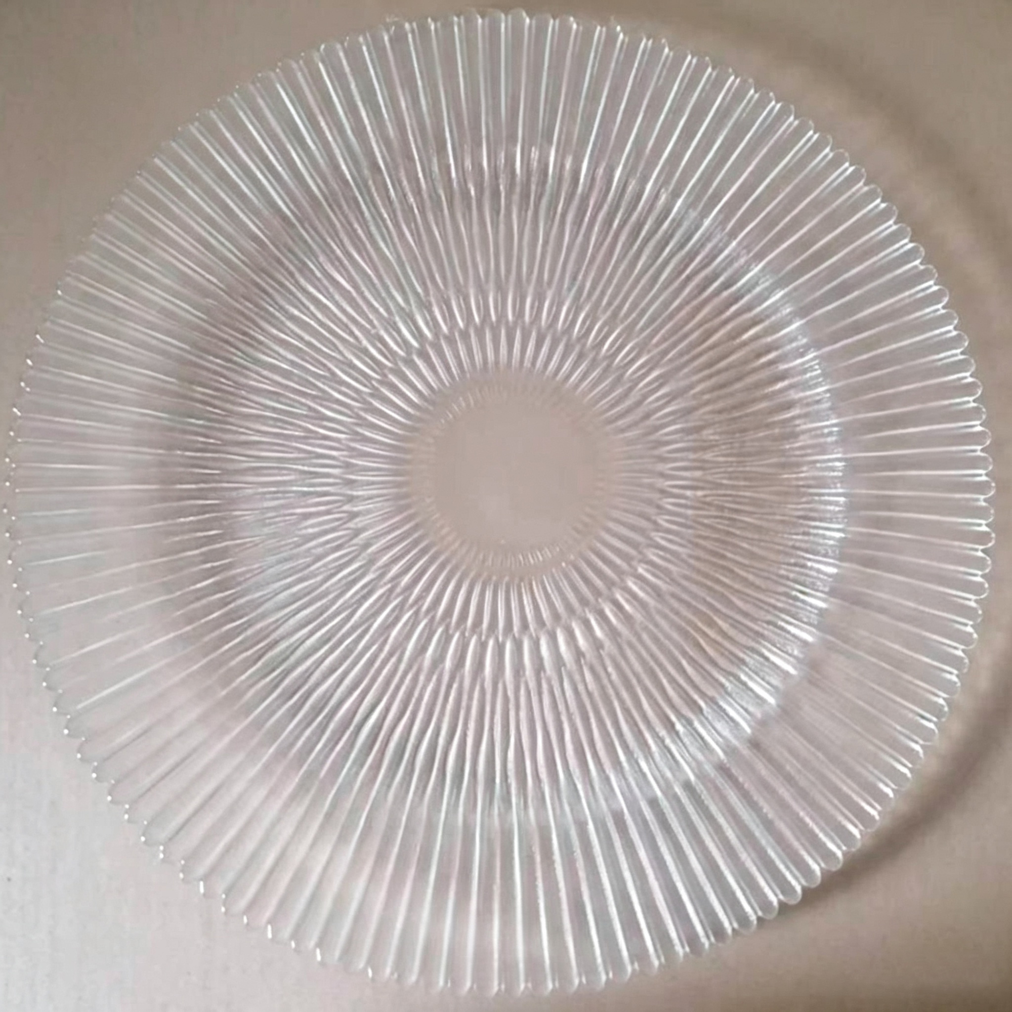 Assiette de service en verre radiale Clear Sun pour fruits