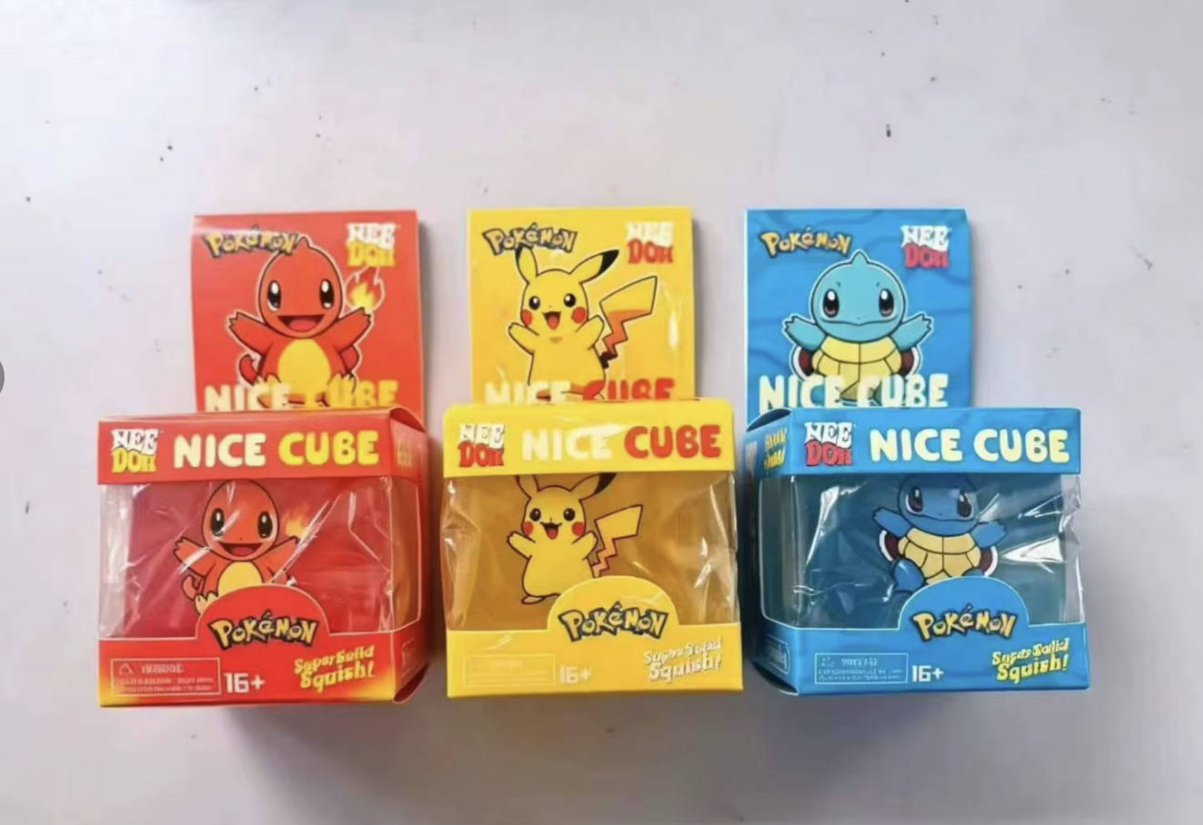 Cube Pokémon coloré