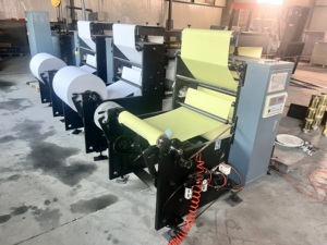 华宝定制无碳复印NCR纸印刷记事本销售发票簿，具有可自定义的重复功能