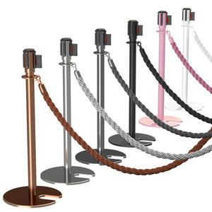 2025 ngân hàng mới hàng đợi đứng có thể thu vào nhung vành đai thép không gỉ <span class=keywords><strong>stanchion</strong></span> bài bạc/titan vàng/đen vàng ánh sáng rào cản - Product Image 1