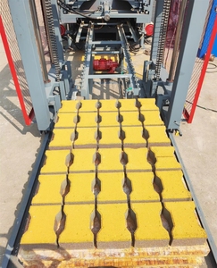 Máquina de ladrillo entrelazado completamente automática Máquina de ladrillo de bloque hueco de hormigón en el mercado africano de Ghana - Product Image 3