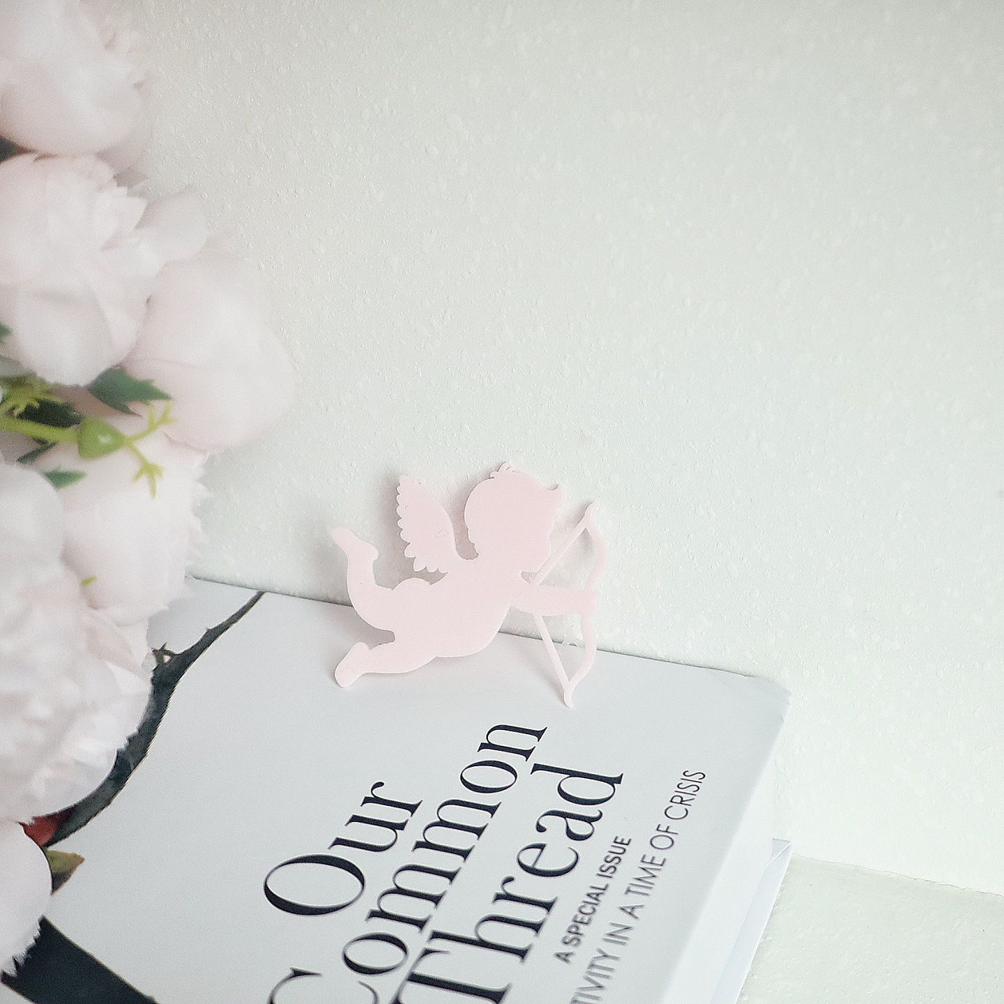 นางฟ้าตัวน้อยสีชมพู (กว้างประมาณ 7 ซม.), รถสีขาวน้ำหนัก 250 กรัม