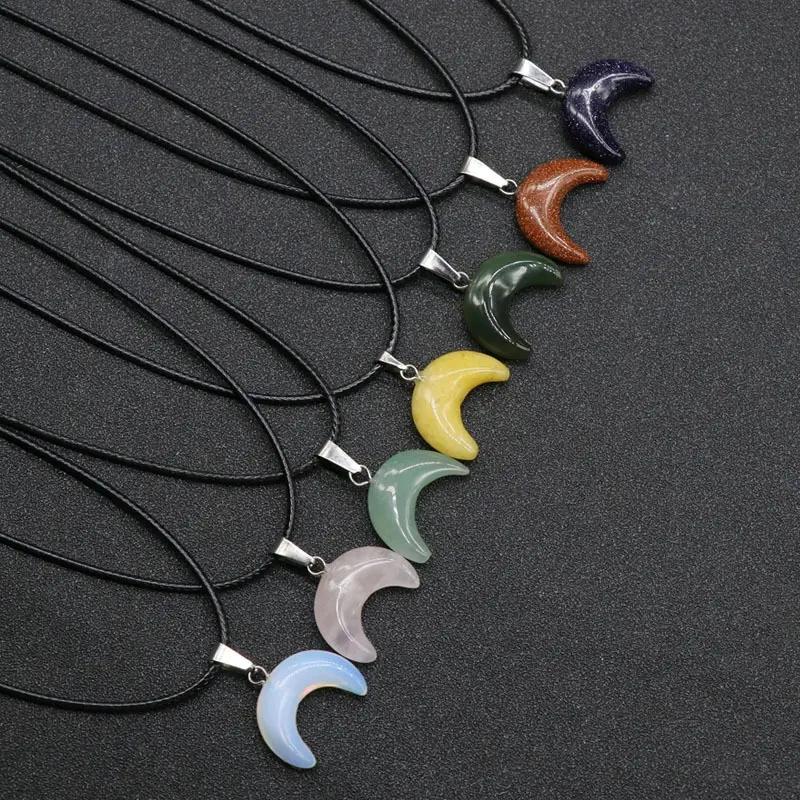 Piedra preciosa forma de luna creciente doble cuerno C forma Chakra Reiki colgante collar de cuero