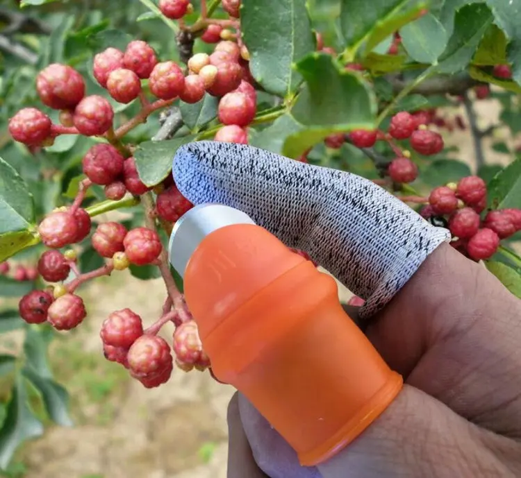 Dispositivo di spiumatura coltello da pollice per il taglio di verdure coltello da dito agricolo protezione per le dita strumenti di cottura protezione per le dita