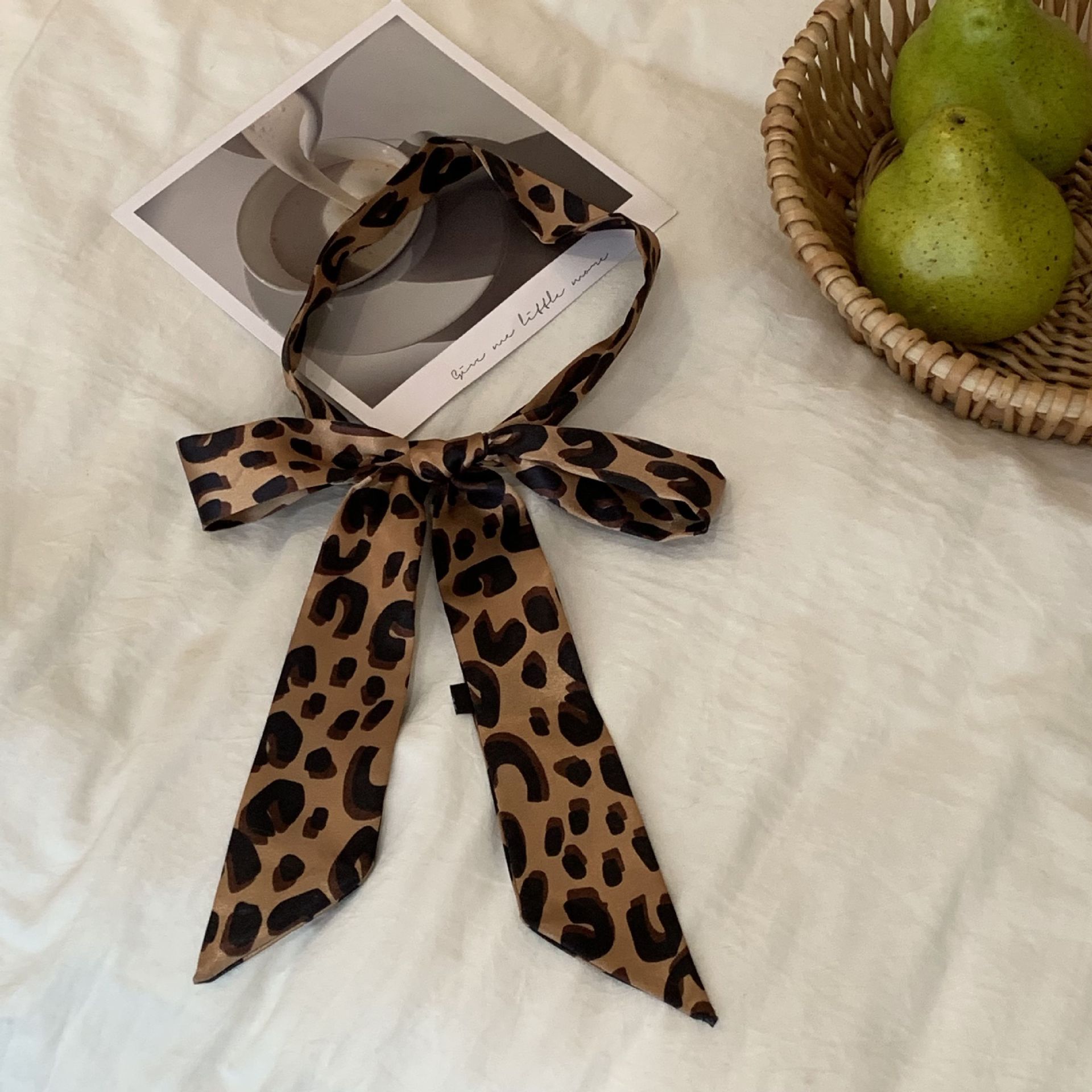 Gran estampado de leopardo en la parte inferior del café