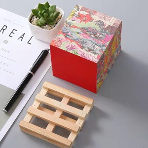 纸4面印刷备忘录立方体便签纸便签纸垫立方体便签纸与木制托盘便签纸立方体