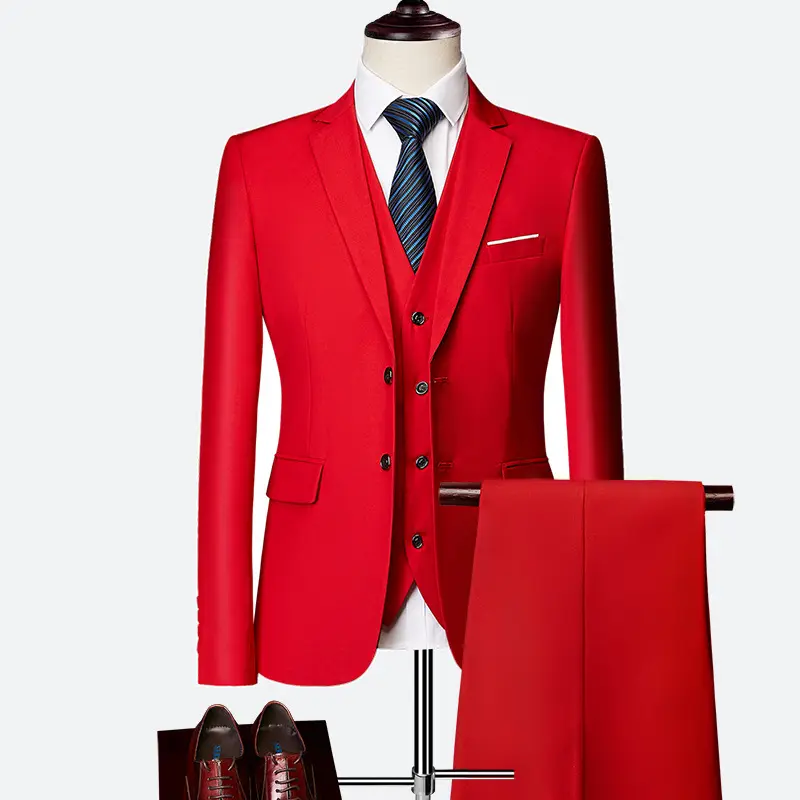 ファッションウェディングスーツベストメンズスリーピーススーツ (ジャケットパンツベスト) 男性用レッドスーツ
