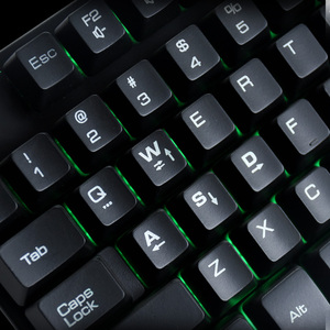 Teclado para juegos al por mayor, teclado de ordenador con cable de 104 teclas y retroiluminación arcoíris