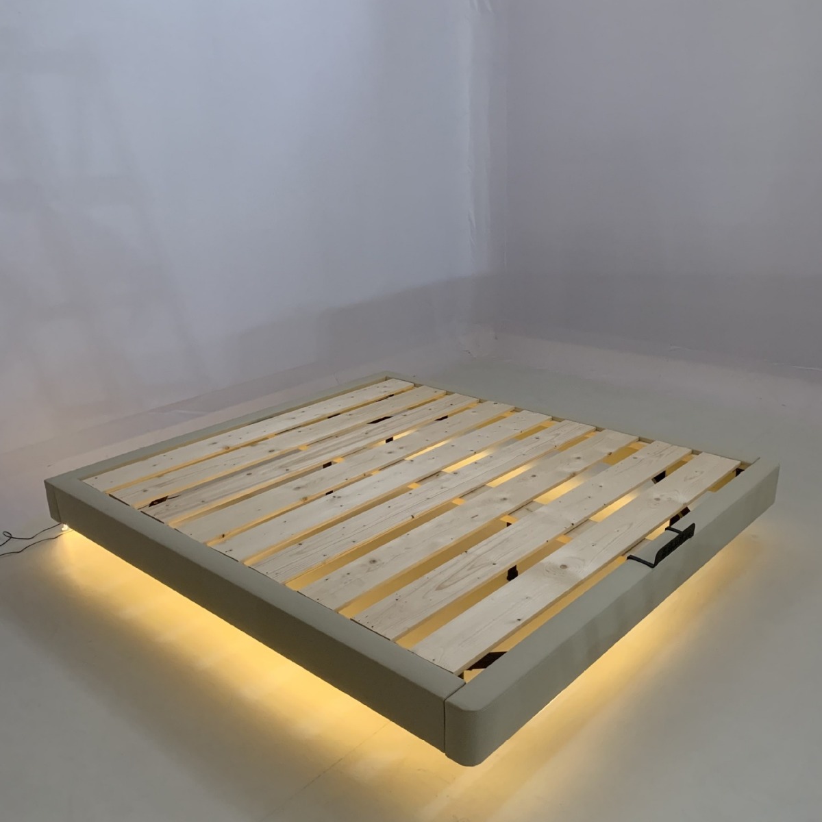 Modèle flottant de 30 cm de haut (avec lumières)