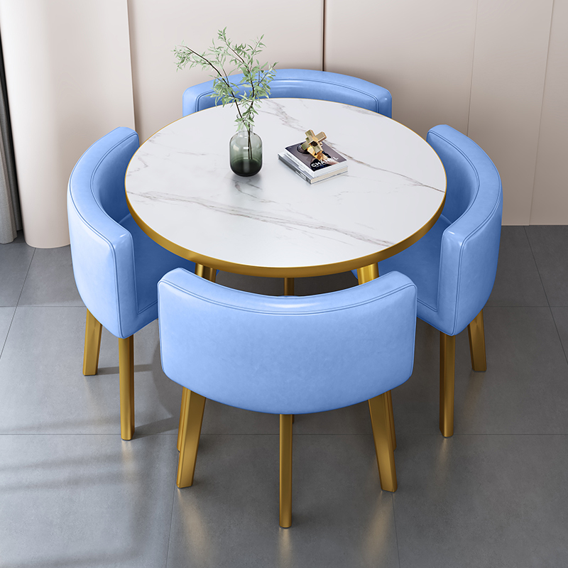 Table imitation pierre bleu ciel 80, 4 chaises, structure dorée.