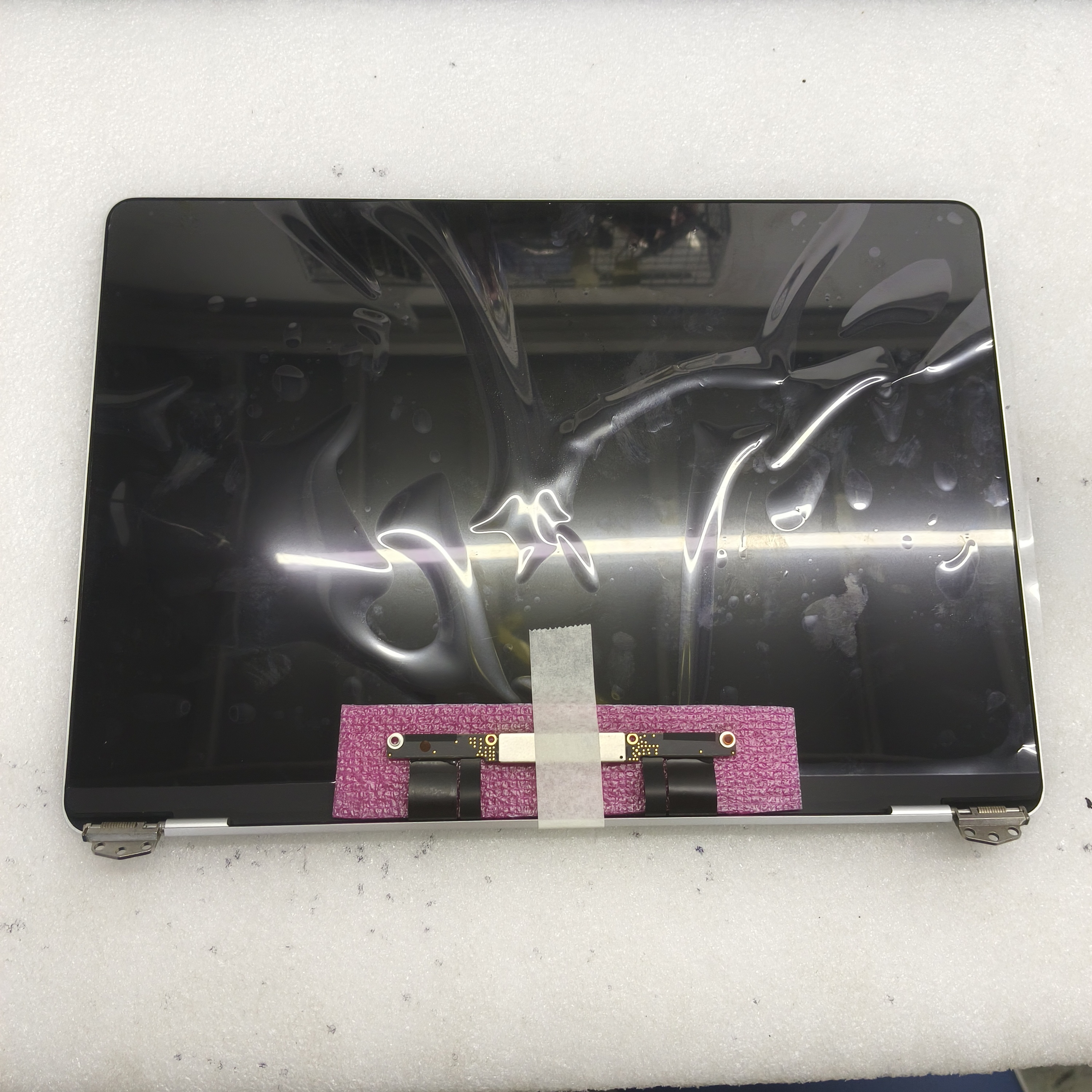 13.3"