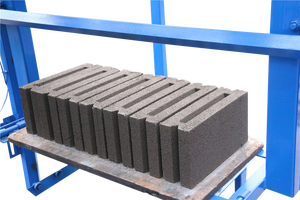 Semi <strong>Automatic</strong> Hydraulic Brick <strong>Making</strong> <strong>Machine</strong> Concrete Brick <strong>Making</strong> <strong>Machine</strong> QT4-26 China <strong>Small</strong> Engine for <strong>Block</strong> <strong>Machine</strong> 17.85kw - Product Image 2