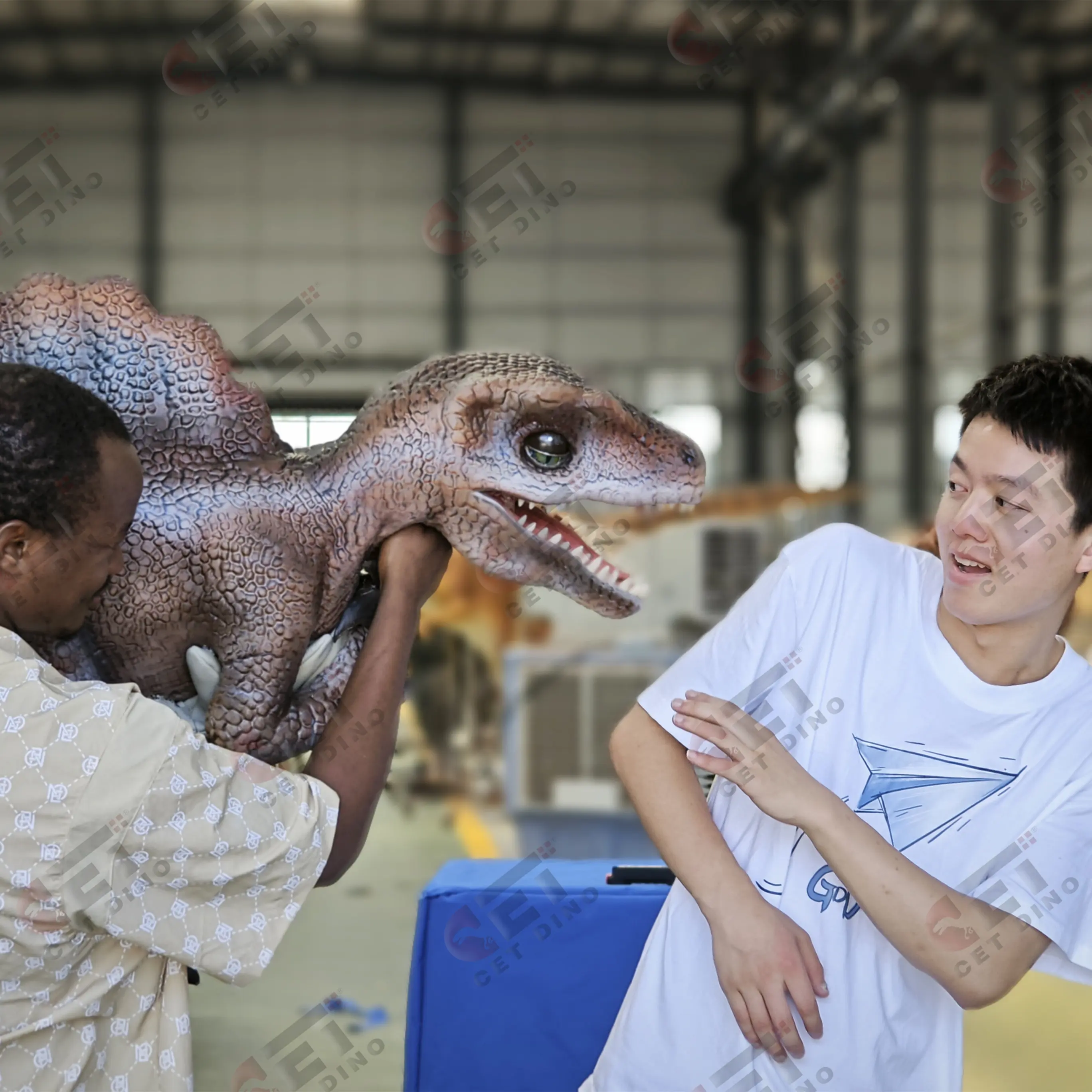 Silicona Dinosaurio Mano Marioneta Realista Spinosaurus Dinosaurio Bebé