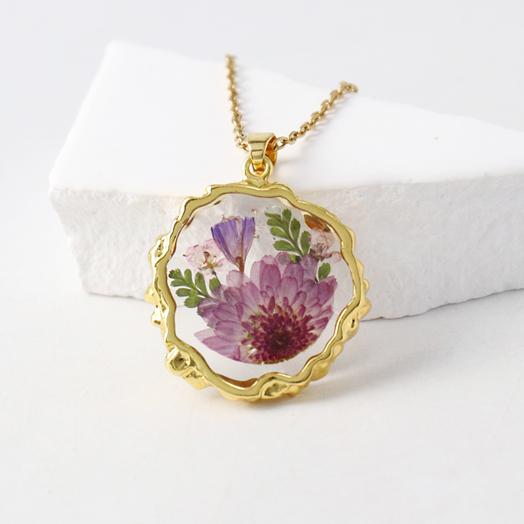 chrysanthème violet doré