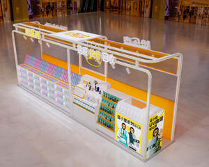 Mesa de exhibición de marca de venta al por menor personalizada para uso en tienda Decoración de escaparate de tienda de teléfono móvil de madera moderna y diseño de mostrador de computadora - Product Image 3